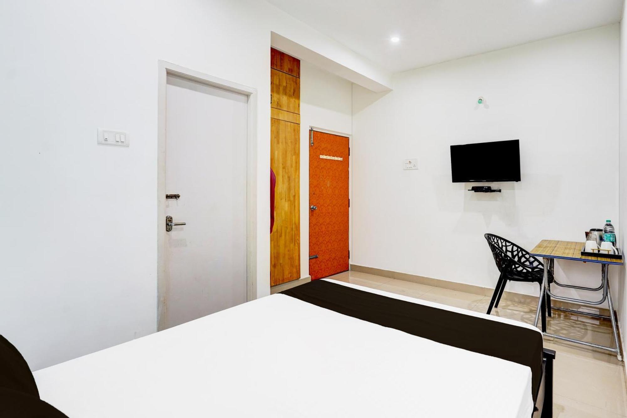 Collection O Perumbakkam Main Road Hotel 4*