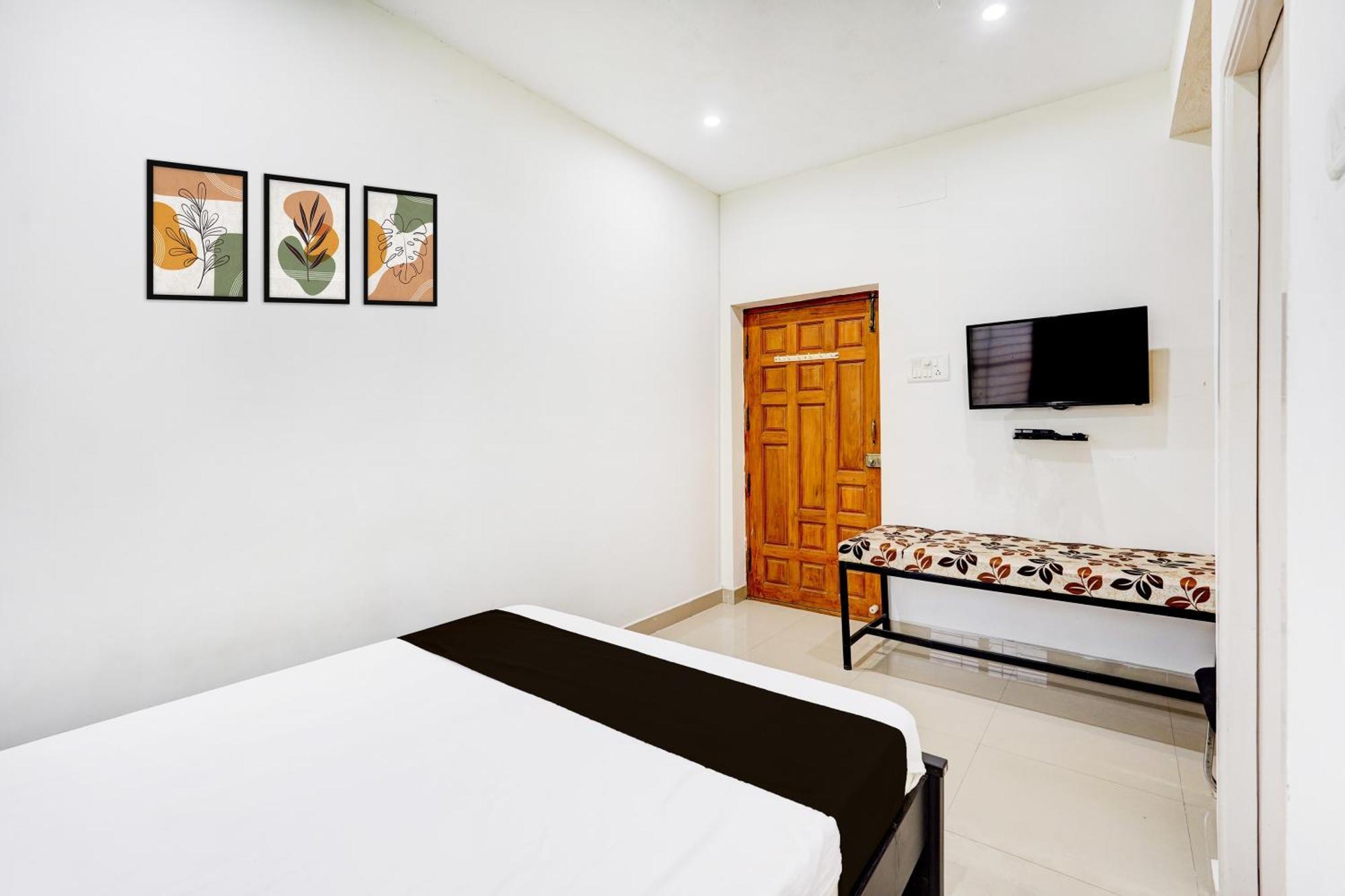 Collection O Perumbakkam Main Road Hotel 4*